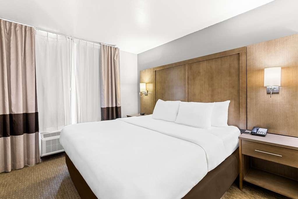 Comfort Suites Columbia Room photo