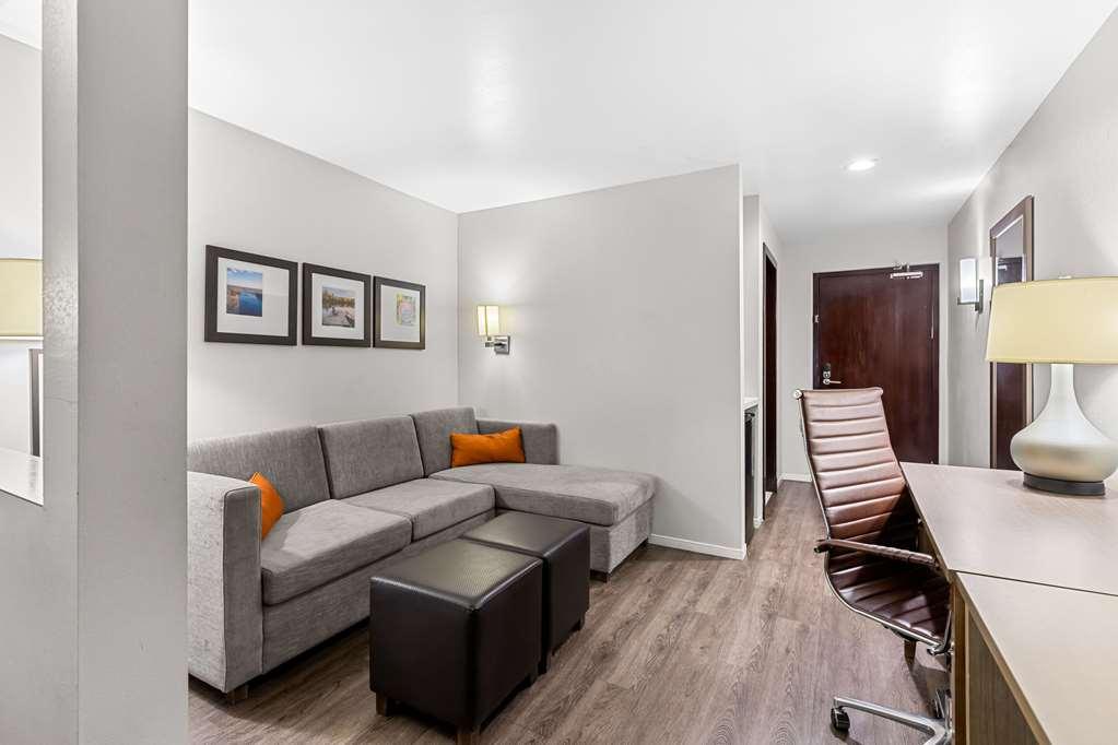 Comfort Suites Columbia Room photo